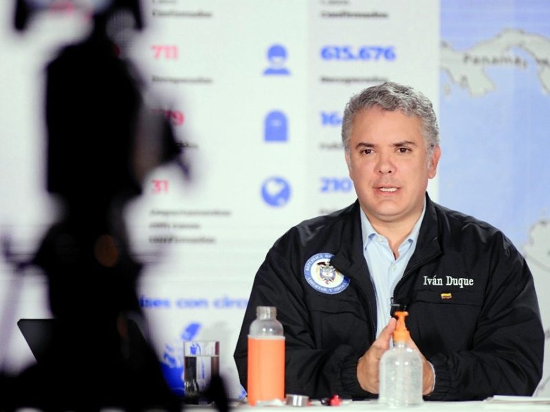 Duque levanta cuarentena a sector contrucción y manufactura