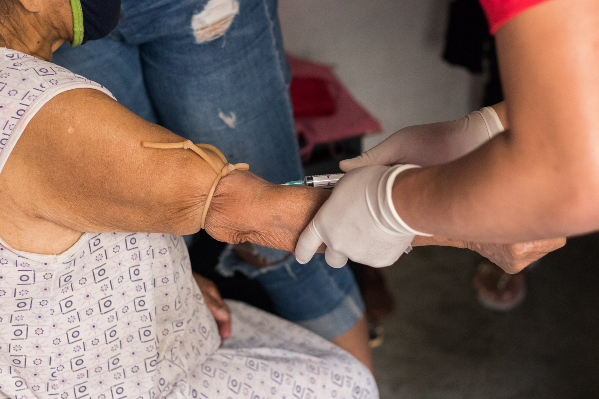 para disminuir los niveles de colesterol en sangre y en la prevención de enfermedades cardiovasculares.