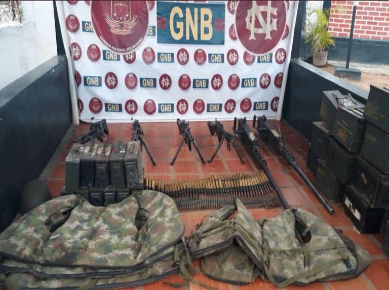 Colombia retira a 14 militares por lanchas perdidas en frontera con Venezuela