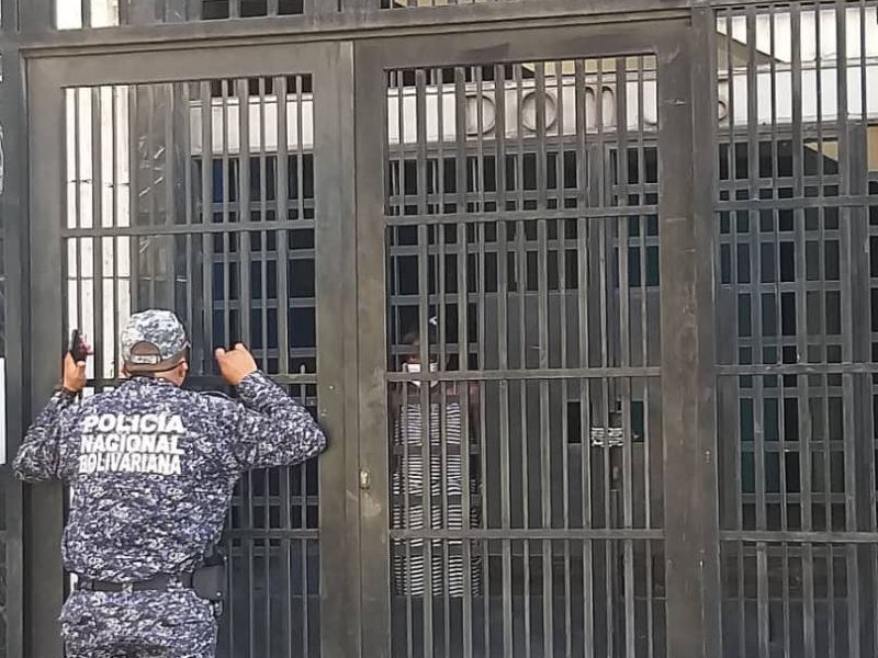 “Nos están quitando el sustento a muchas familias”, denuncian invasión de edificios en Caracas