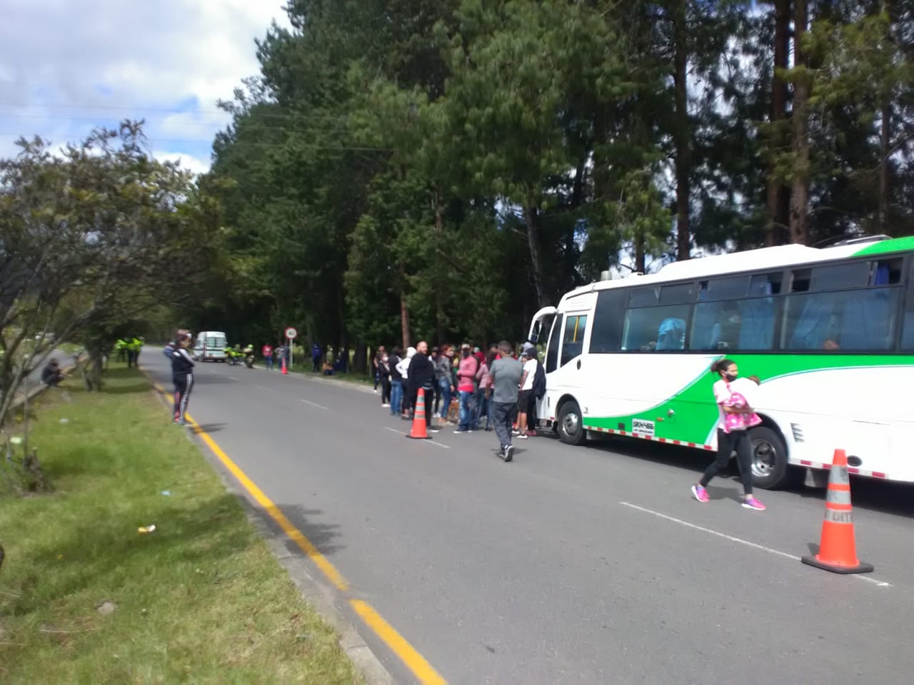 Policía y Migración Colombia impiden a 103 venezolanos viajar a la frontera