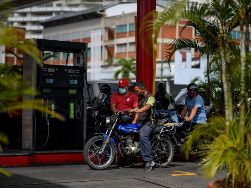 Gasolina en Venezuela aumentó 8.333.332,900 % en plena cuarentena por COVID-19