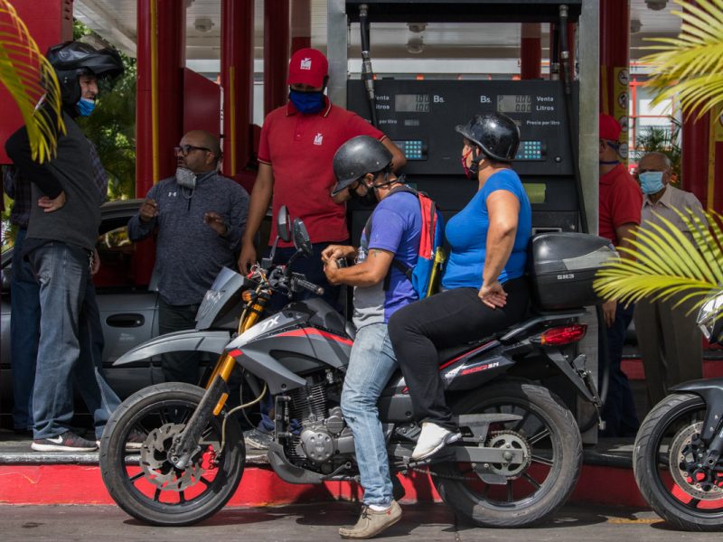 Así fue el primer día de venta de gasolina en dólares en Venezuela #1Jun