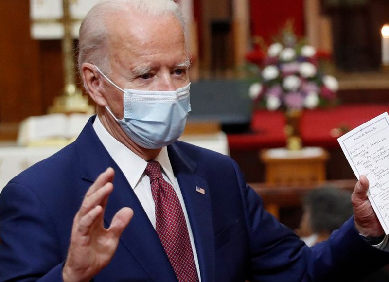 Biden insta a la unidad para superar "esta época de oscuridad" en EEUU