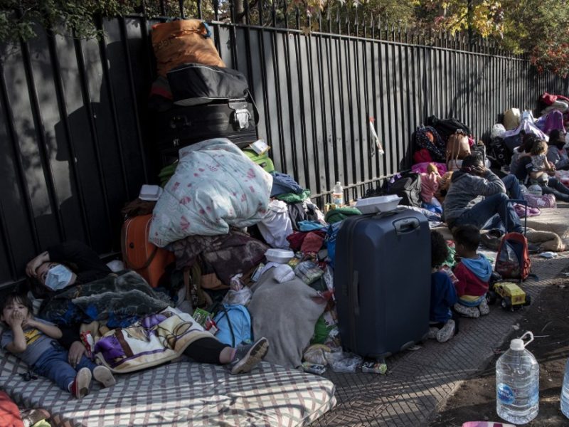 Venezolanos en Chile rechazan plan de "retorno humanitario" que impide regresar a ese país por nueve años