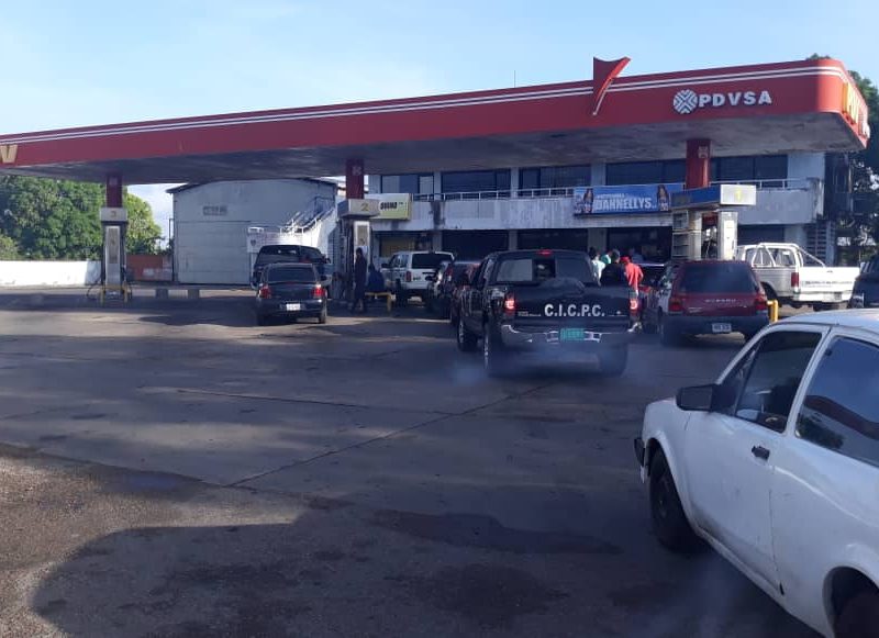 Gasolineras dolarizadas en Monagas despacharán por número de placa