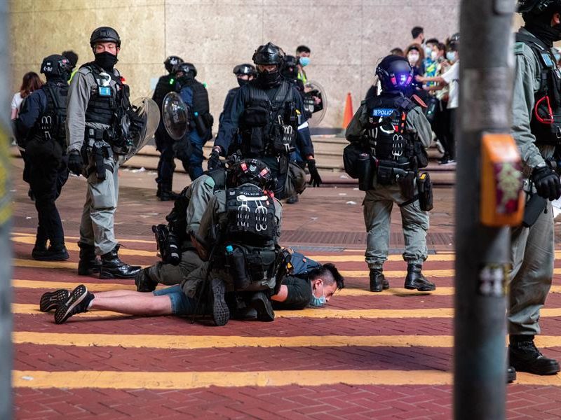 Hong Kong registra los primeros arrestos bajo la ley de seguridad en protesta