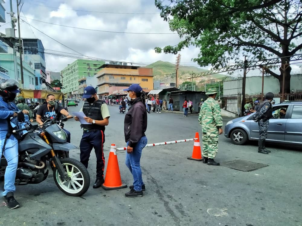 Parroquias El Valle y La Vega con bloqueos y accesos restringidos #15Jul