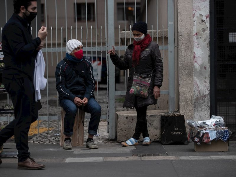 Cifras mundiales de COVID-19 superan los 237.000 contagios diarios, según la OMS