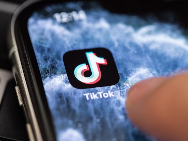 ¿Niños atrapados por las redes sociales?