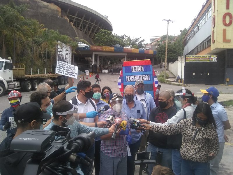 Piden libertad de presos políticos como medida humanitaria por alerta de COVID-19 en el Sebin