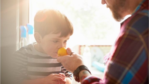 Síntomas del coronavirus: en qué se diferencia la pérdida de olfato y gusto por covid-19 de la producida por un resfriado