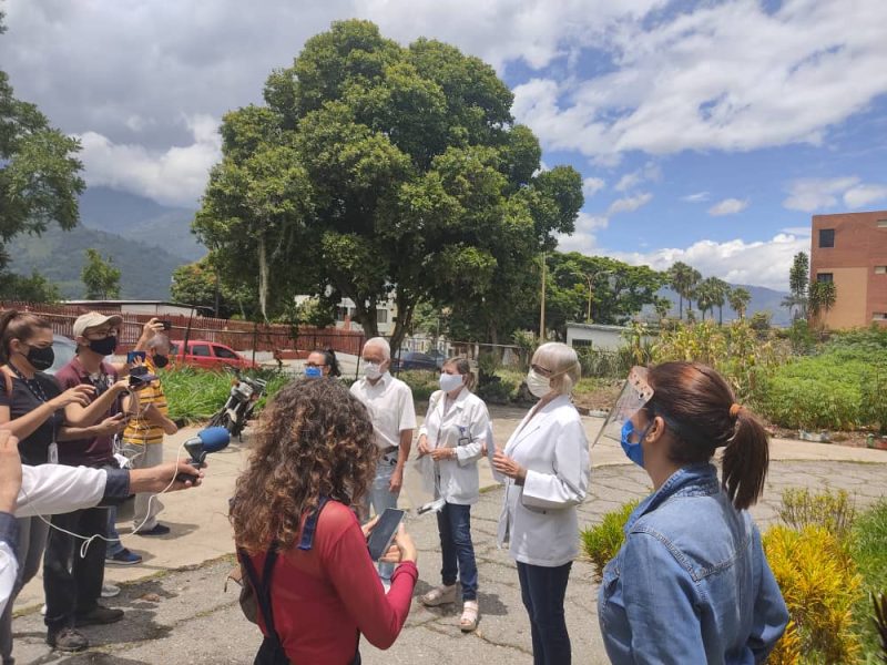 El personal sanitario acudió este jueves 20 de agosto ante la Defensoría del Pueblo regional y la Zona Operativa de Defensa Integral (Zodi) para solicitar respuestas.