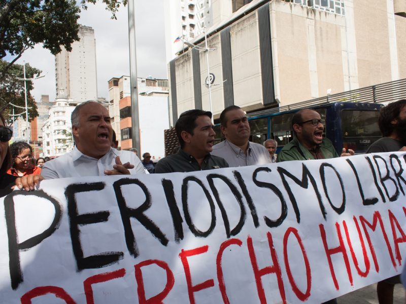 Asociación de Prensa Extranjera en Venezuela exige liberación de periodistas detenidos en Apure