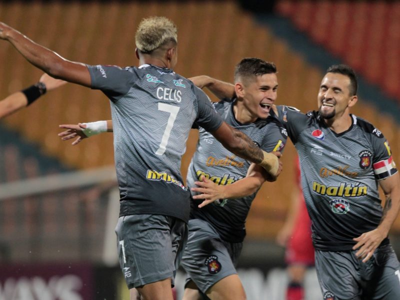 Anderson Contreras guía el triunfo del Caracas FC en su visita a Medellín