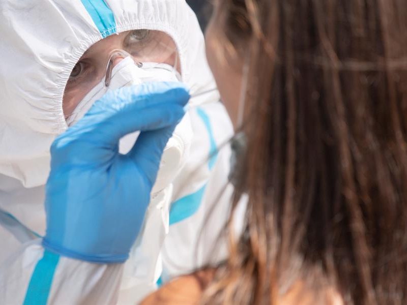 América supera los 15 millones de casos de COVID-19 y el mundo se acerca a 30 millones