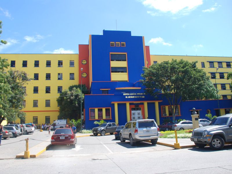 Hospital Central de Barquisimeto traslada pacientes con COVID-19 a CDI por falta de equipos médicos