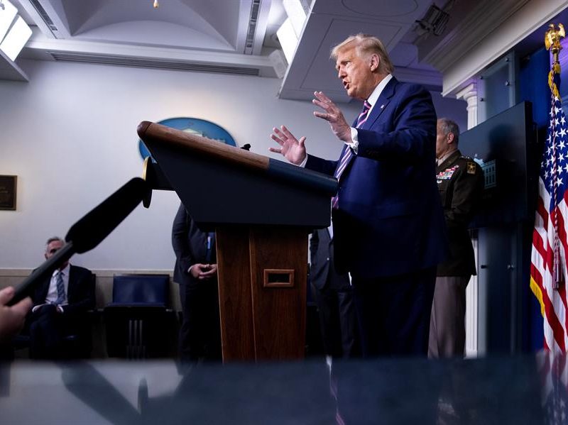 Trump: vacuna de COVID-19 estará disponible para los estadounidenses en abril