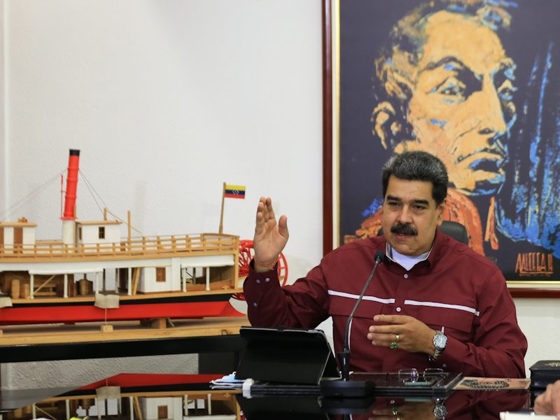 Maduro anuncia plan cívico-militar-policial para atender "estado de alarma"