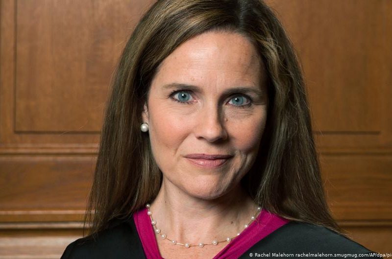 EEUU: Trump nombraría a Amy Coney Barrett en Corte Suprema