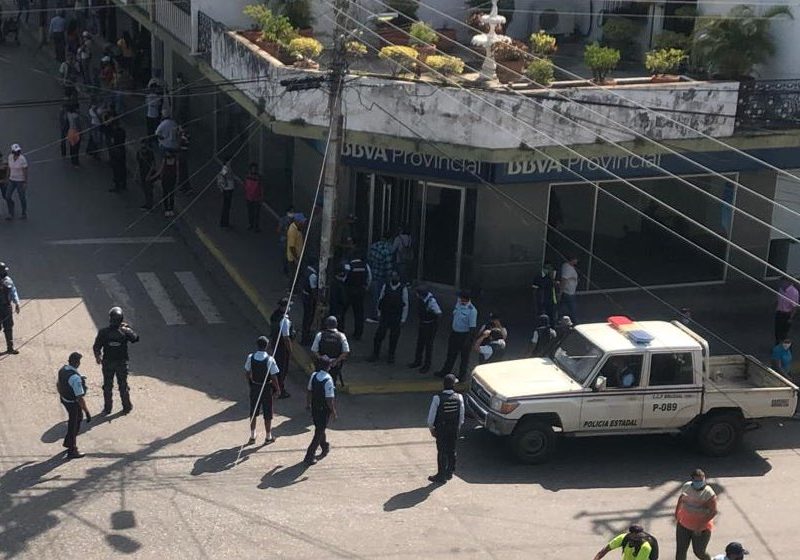 Por incitación al odio y posesión de explosivos privaron de libertad a dos de los manifestantes de Chivacoa