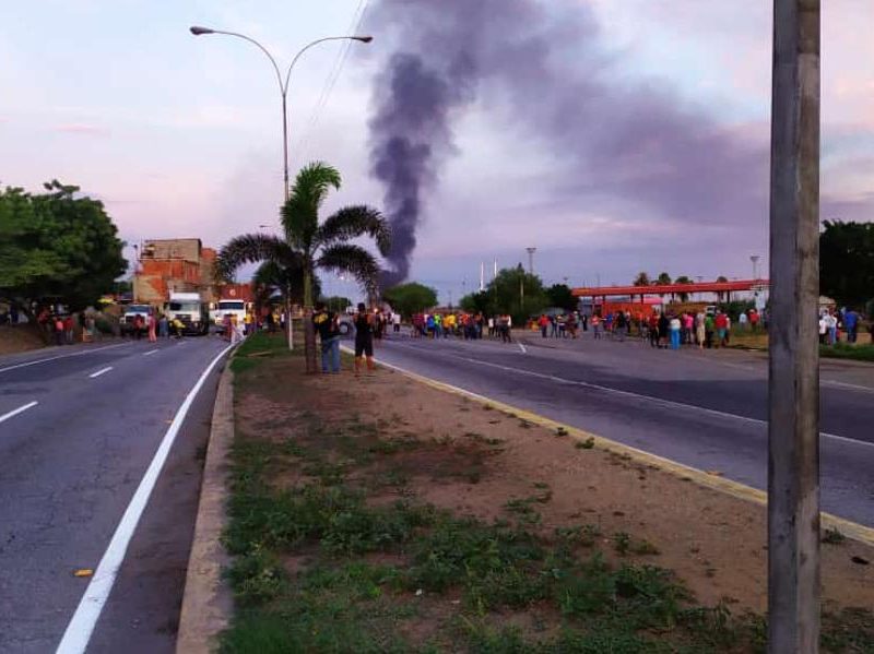 Protesta en Puerto Cabello - Carabobo - Foto de twitter