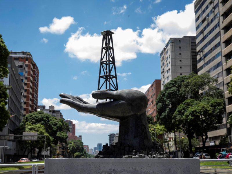 Llega a aguas venezolanas el segundo tanquero con gasolina procedente de Irán