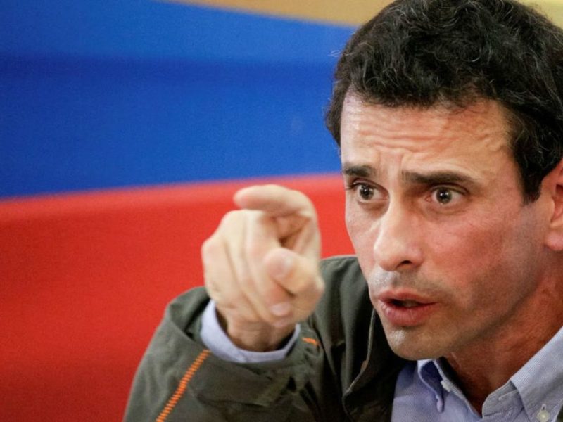 Para analistas retiro de Capriles de la contienda electoral es “coherente”, pero insuficiente