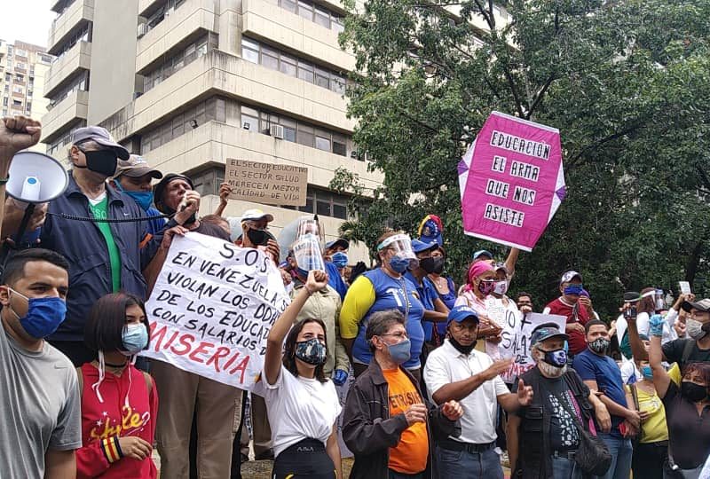 Personal sanitario y de educación saldrá a las calles este #18Nov