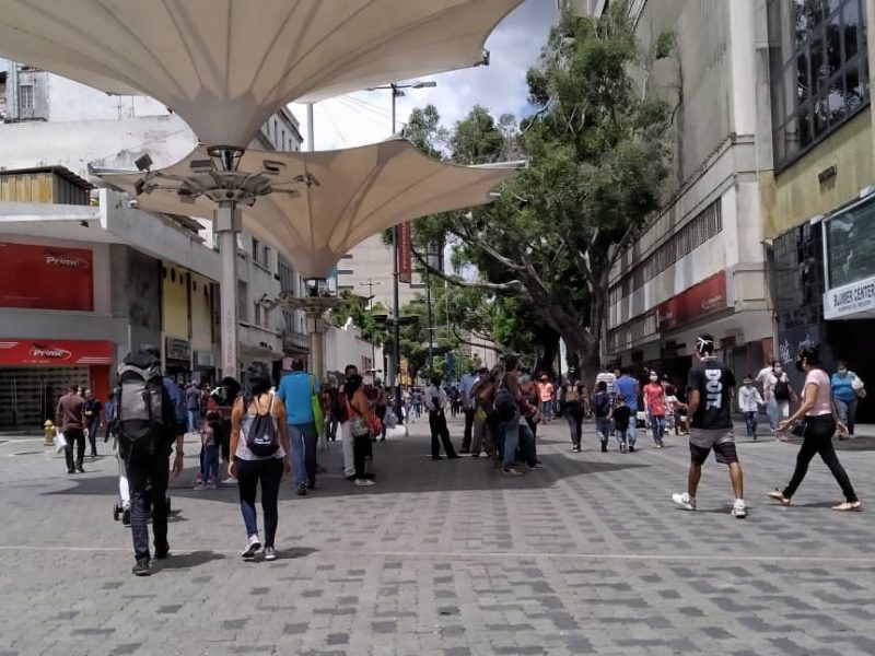 Balance semanal del COVID-19: Caracas lidera decesos y contagios