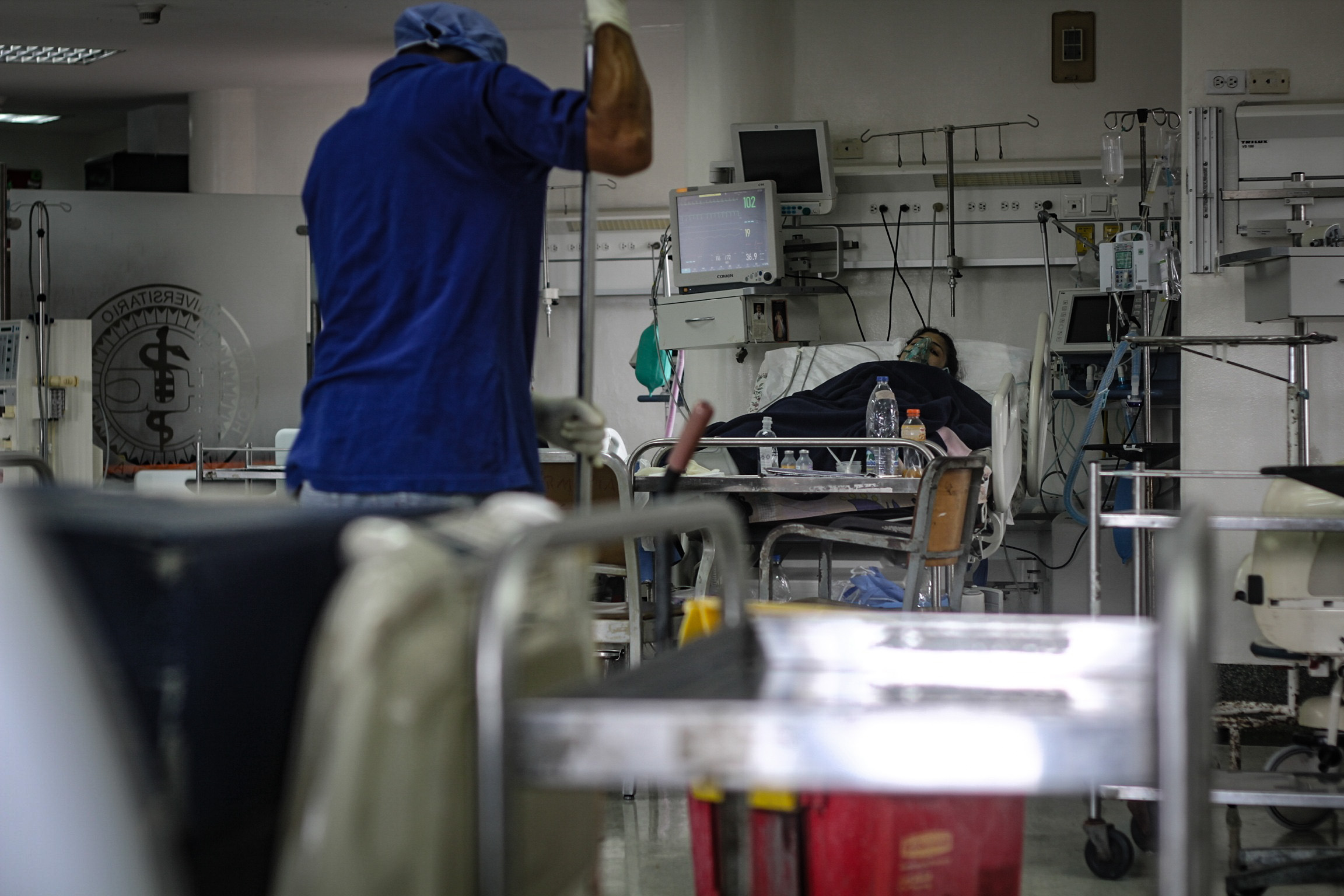Los intensivistas en Venezuela: pocos y abatidos por el COVID-19 (I)