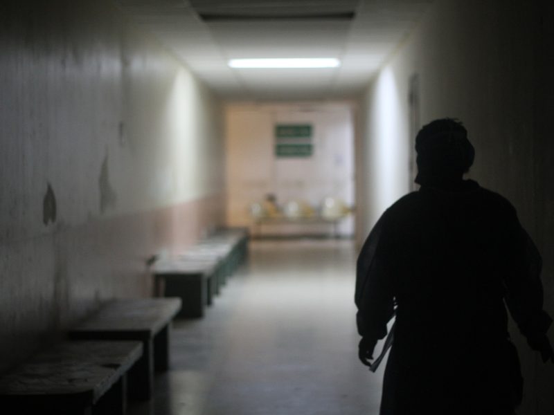 Enfermeros y enfermeras que la pandemia convierte en pacientes (II)