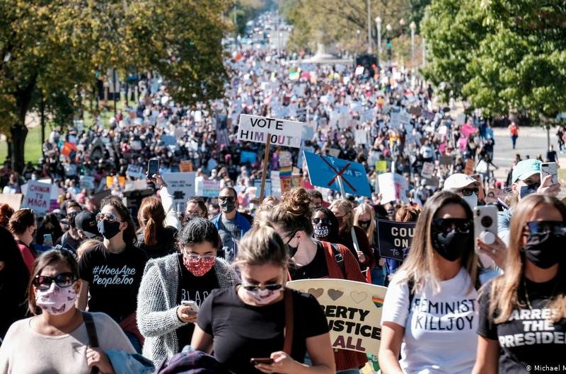 Miles de mujeres protestan contra Trump en EE. UU.