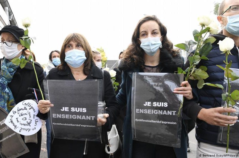 Arrestan a dos personas más en caso de profesor decapitado en Francia