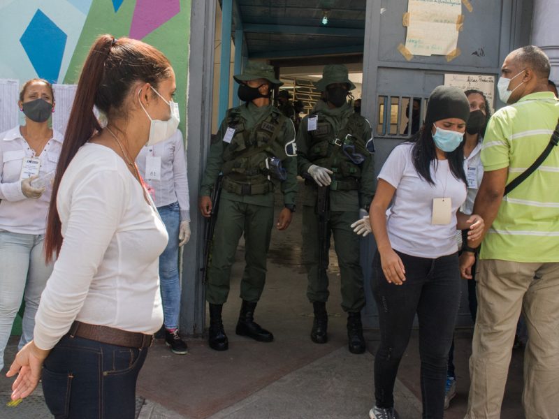 Chavismo usa el simulacro electoral para demostrar que tiene fuerza