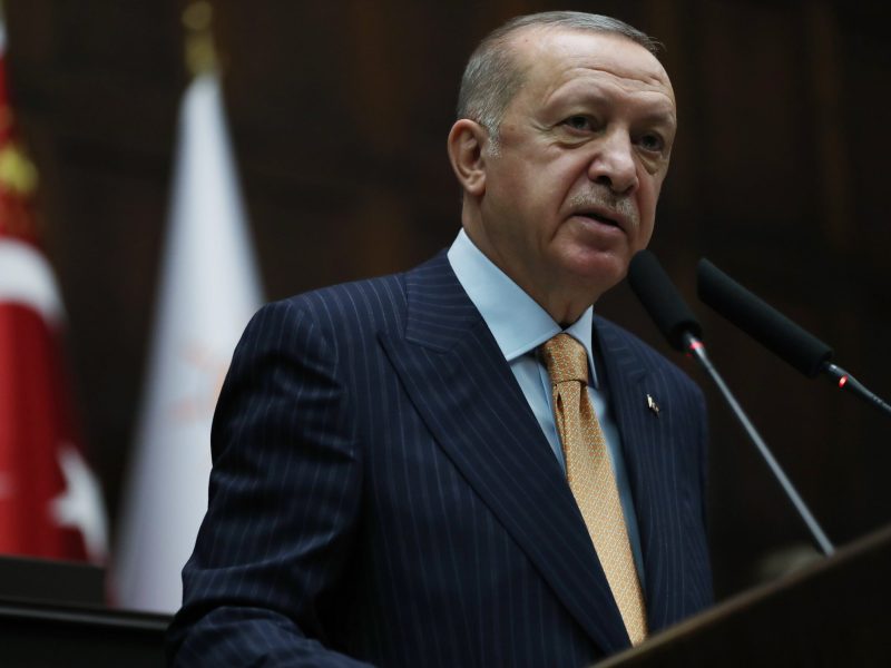 Turquía anuncia medidas legales por la caricatura de Erdogan en Charlie Hebdo