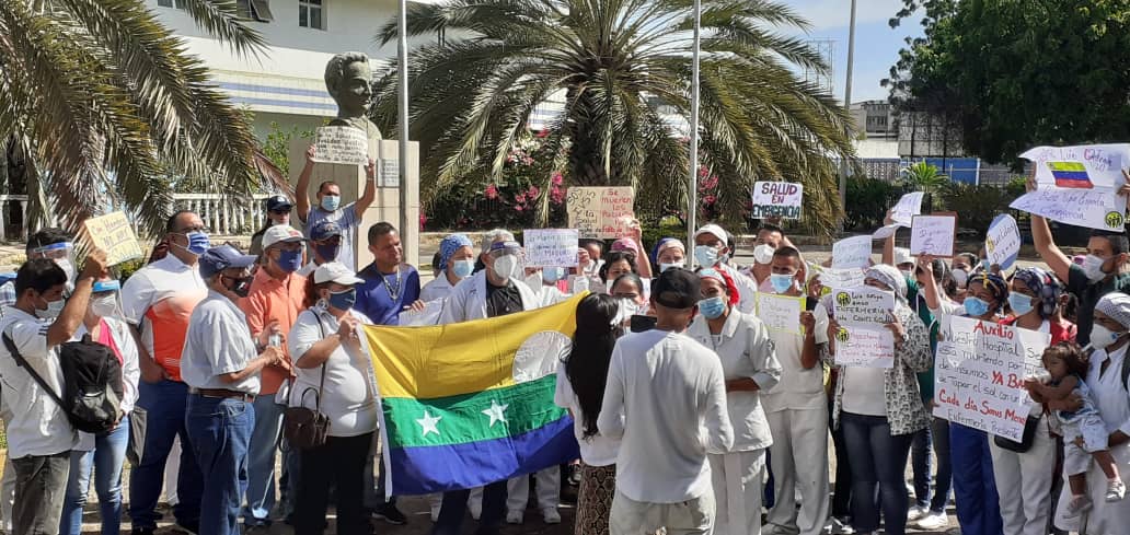 Trabajadores de la salud del hospital Dr Luis Ortega de Porlamar