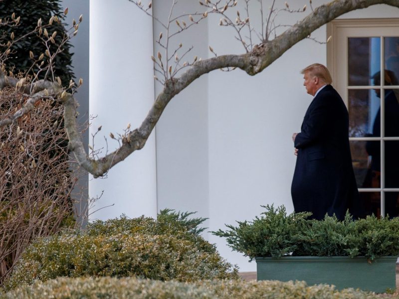 Trump asegura que "la elección está lejos de haber finalizado"