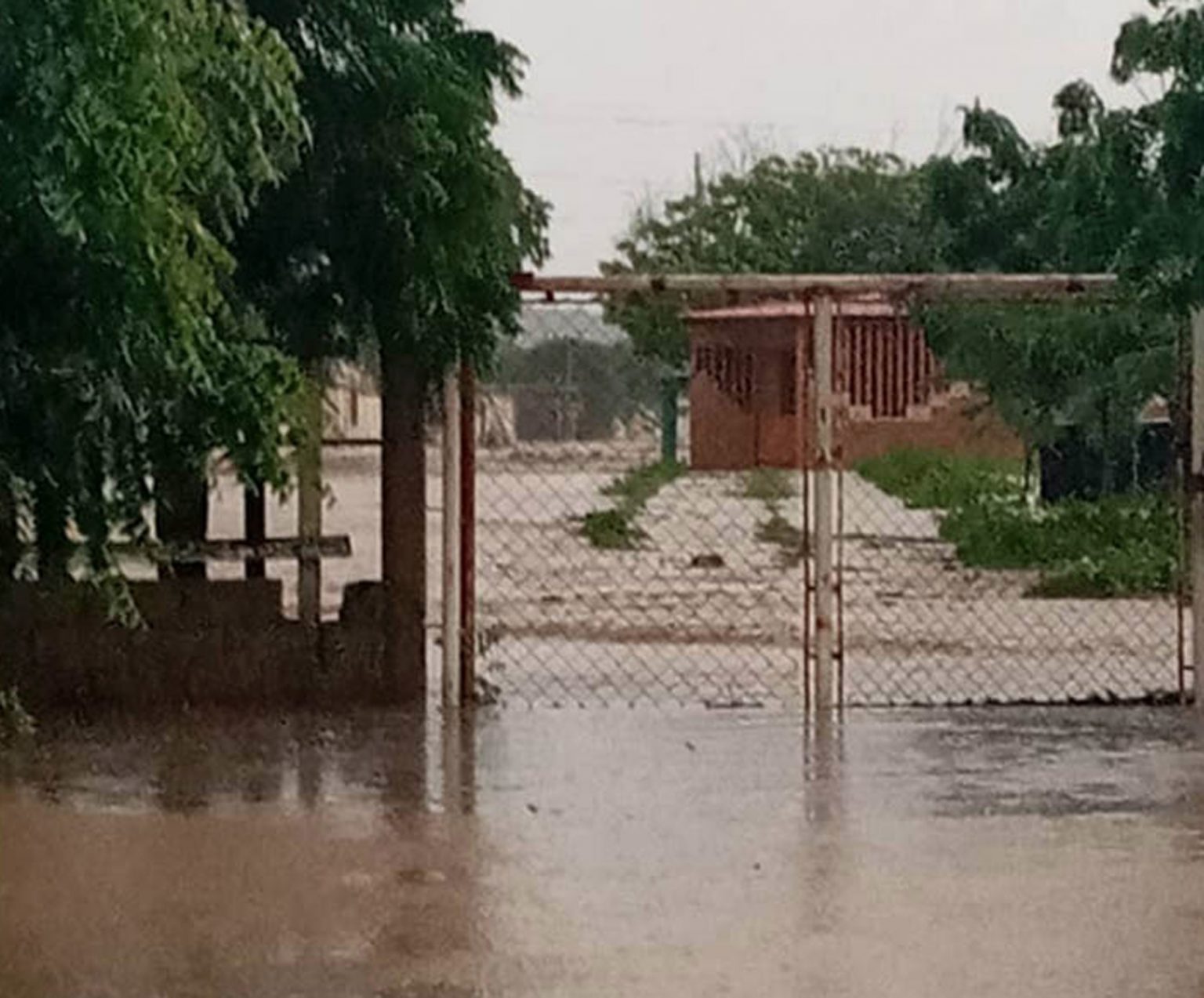 Lluvias generaron inundaciones en la población de Santa Ana en Falcón 