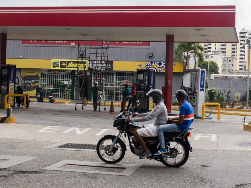 Gobierno interviene por seis meses a empresa Invegas, al acusarla de negar suministro químicos a Pdvsa