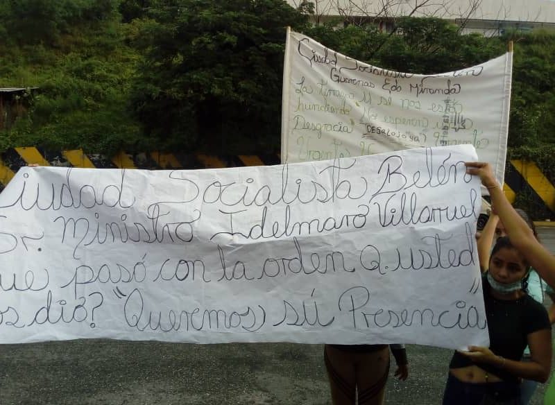 Habitantes de Ciudad Socialista Belén denuncian deslizamiento del talud que pone en peligro a la comunidad