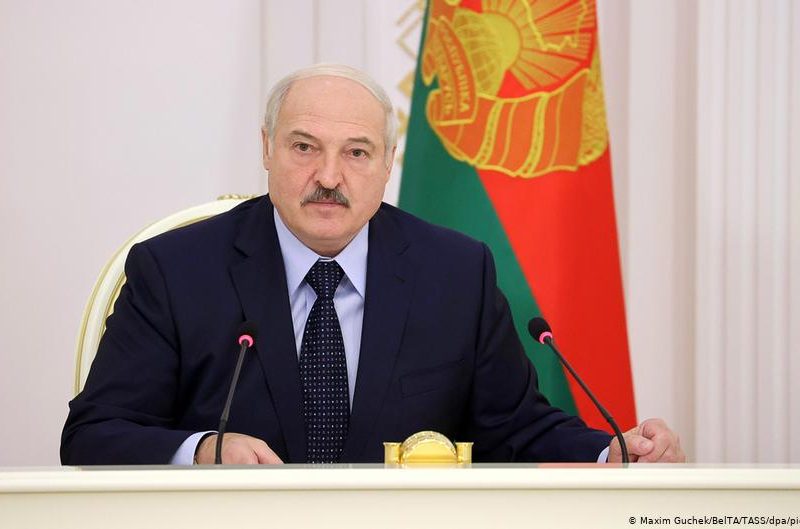 Lukashenko afirma que dejará la presidencia tras aprobarse las reformas constitucionales
