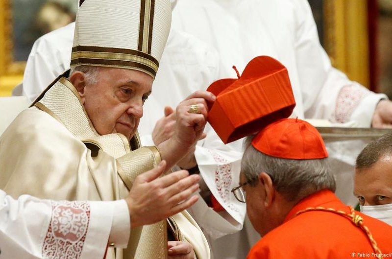 Francisco nombra a 13 cardenales y advierte sobre la corrupción sacerdotal