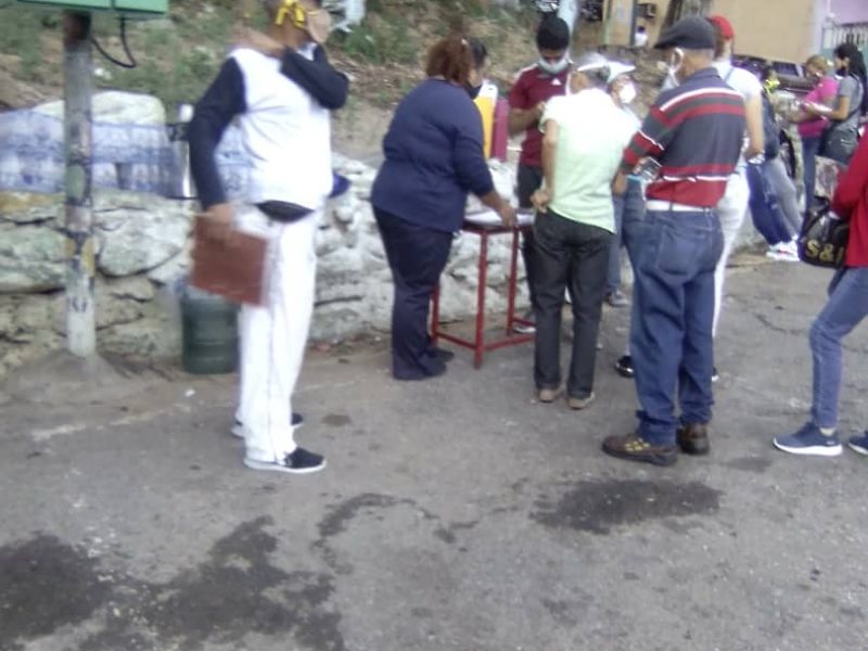 Denuncian presencia de puntos rojos en centros electorales de Lara, Vargas y Zulia este #6D
