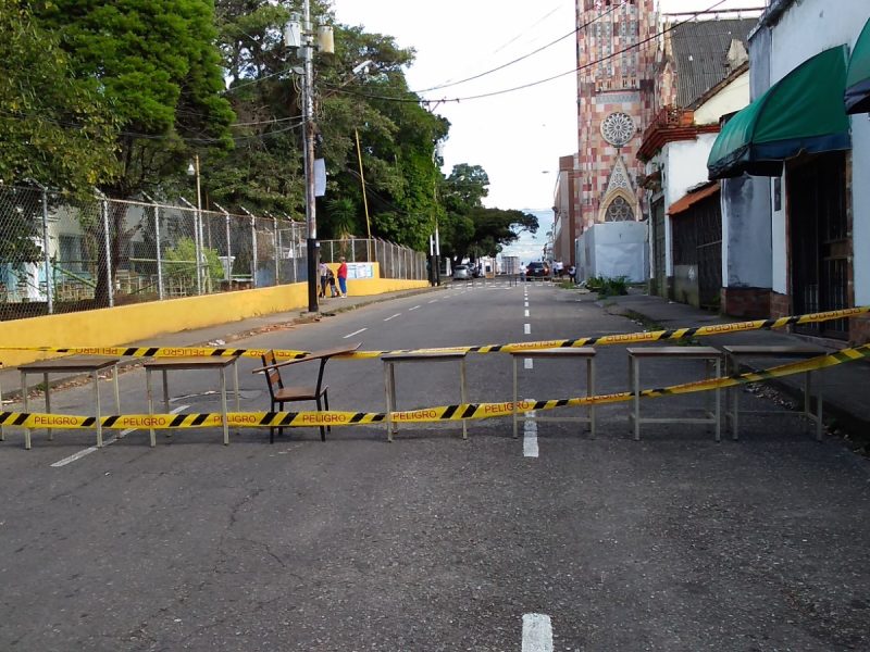 En Táchira los centros de votación lucieron solos este #6D