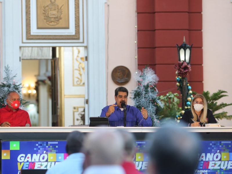Maduro pide a diputados electos que investiguen a la actual AN