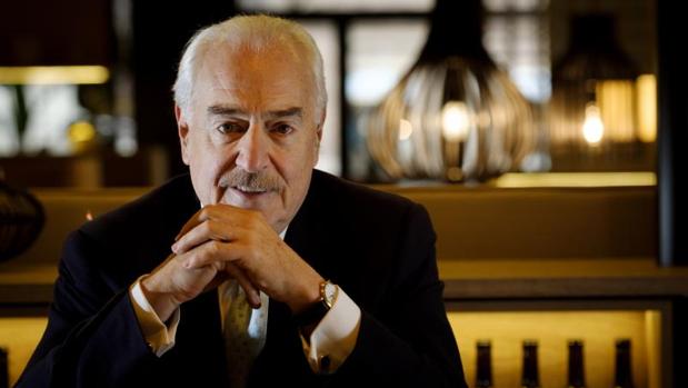 Expresidente Pastrana se une a críticas contra Duque por excluir a venezolanos de plan de vacunación