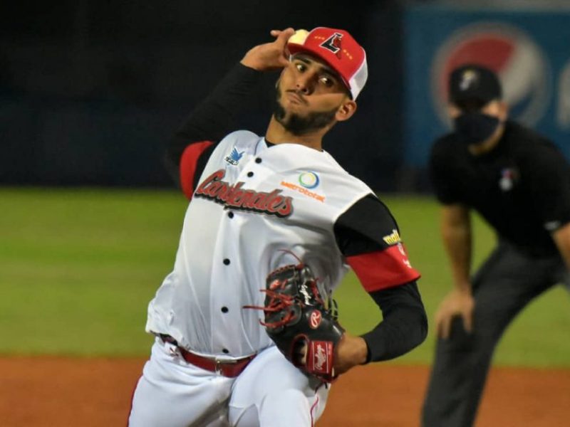 Muere el lanzador Derian González en accidente de tránsito