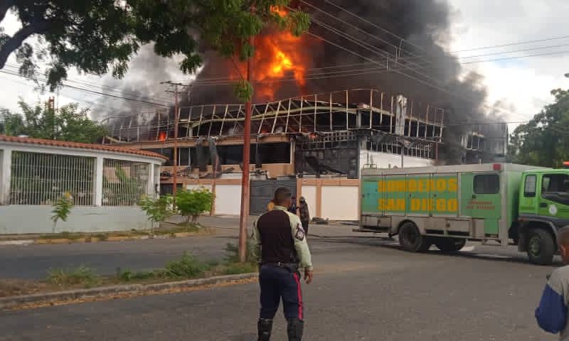Galpón de la empresa Topenca se incendió en San Diego este #1Ene