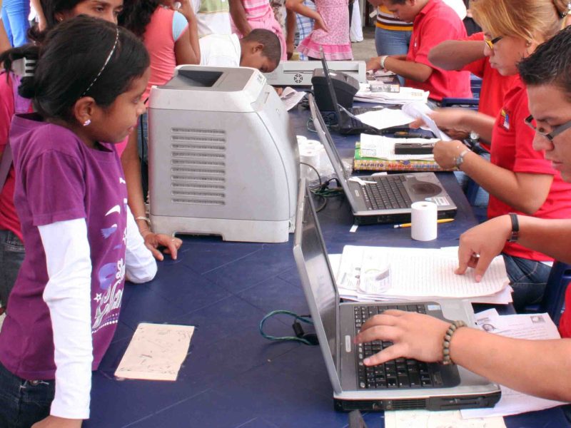 Saime anuncia modalidad de cedulación para niños en días de flexibilización